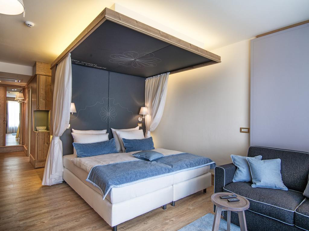 Hotel Tirolensis Tesimo Kamer foto